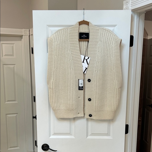 Elegant Beige Knit Vest by Mr Mittens - Picture 1 of 6